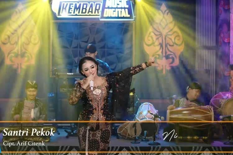 Inilah Makna Lagu "Santri Pekok" yang Dinyanyikan Niken Salindry