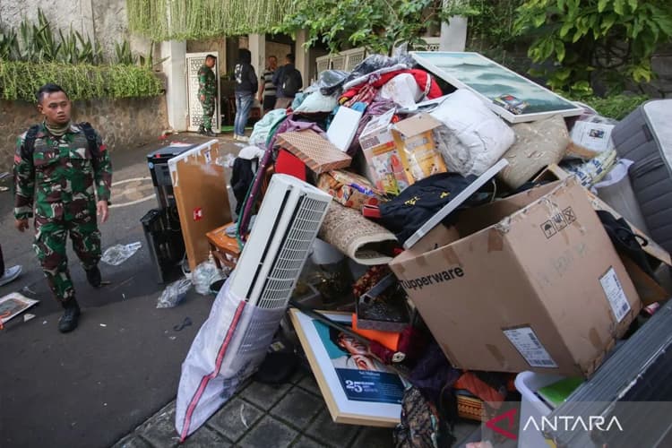 Polisi Tangkap Sejumlah Pelaku Penjarahan Rumah Menkeu Sri Mulyani di Bintaro