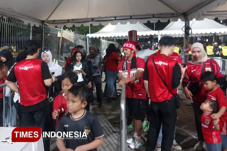 Suporter Timnas Padati Stadion Gelora Delta Sidoarjo untuk Dukung Garuda Muda Lawan Macau