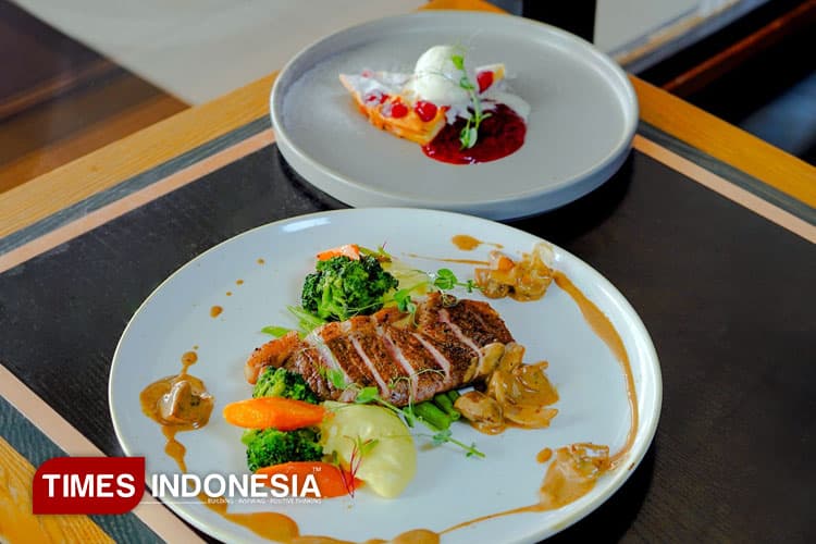 Pengalaman Bersantap ala Prancis di One Deck Gastropub ARTOTEL TS Suites Surabaya