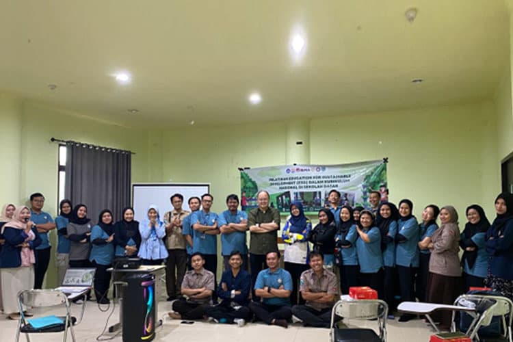 Dosen UNESA Gelar Pelatihan ESD Connect untuk Perkuat Kapasitas Guru