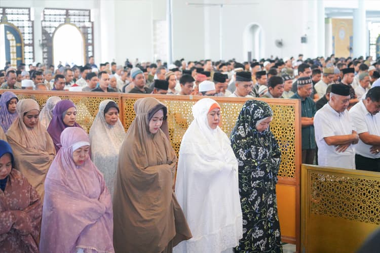 Bencana Sumatra, Masyarakat Surabaya Gelar Salat Ghaib di Masjid Nasional Al-Akbar