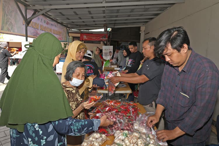 Harga Sembako di Surabaya Terkendali Jelang Nataru