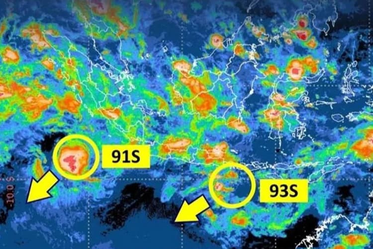 Bibit Siklon Tropis 93S Picu Cuaca Buruk di Jawa Timur