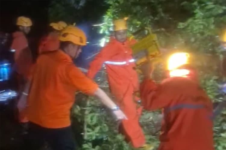 Hujan Deras, Akses Jalan Provinsi di Jalur Cianjur-Purwakarta Sempat Terputus