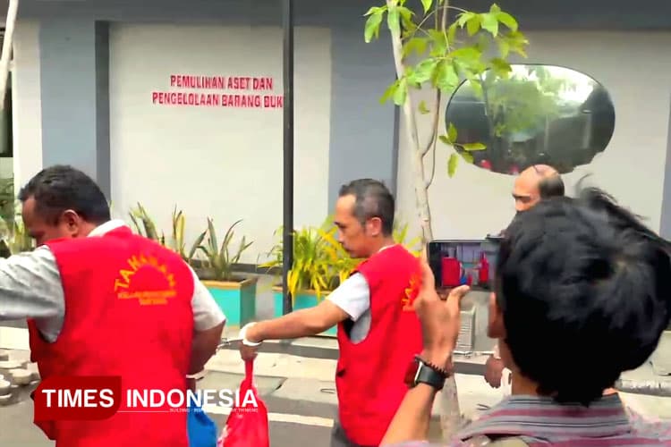 Promotor Musik Dangdut Jalani Tahap Dua di Kejari Surabaya