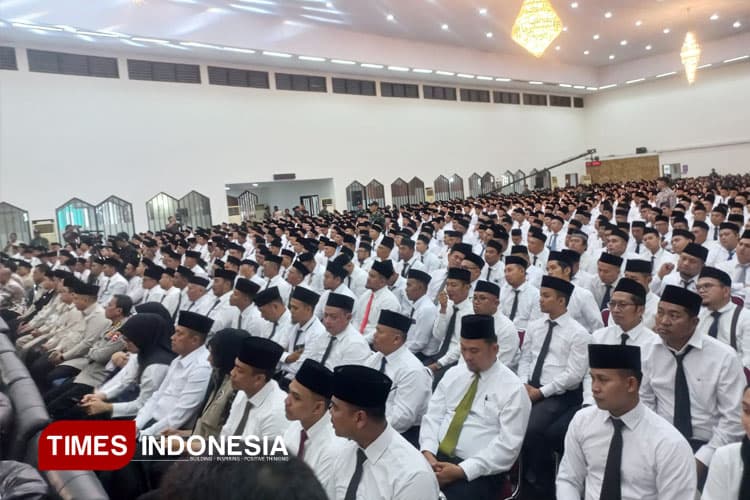 DPR Ingatkan Petugas Haji 2026 Tak Bekerja Sembarangan