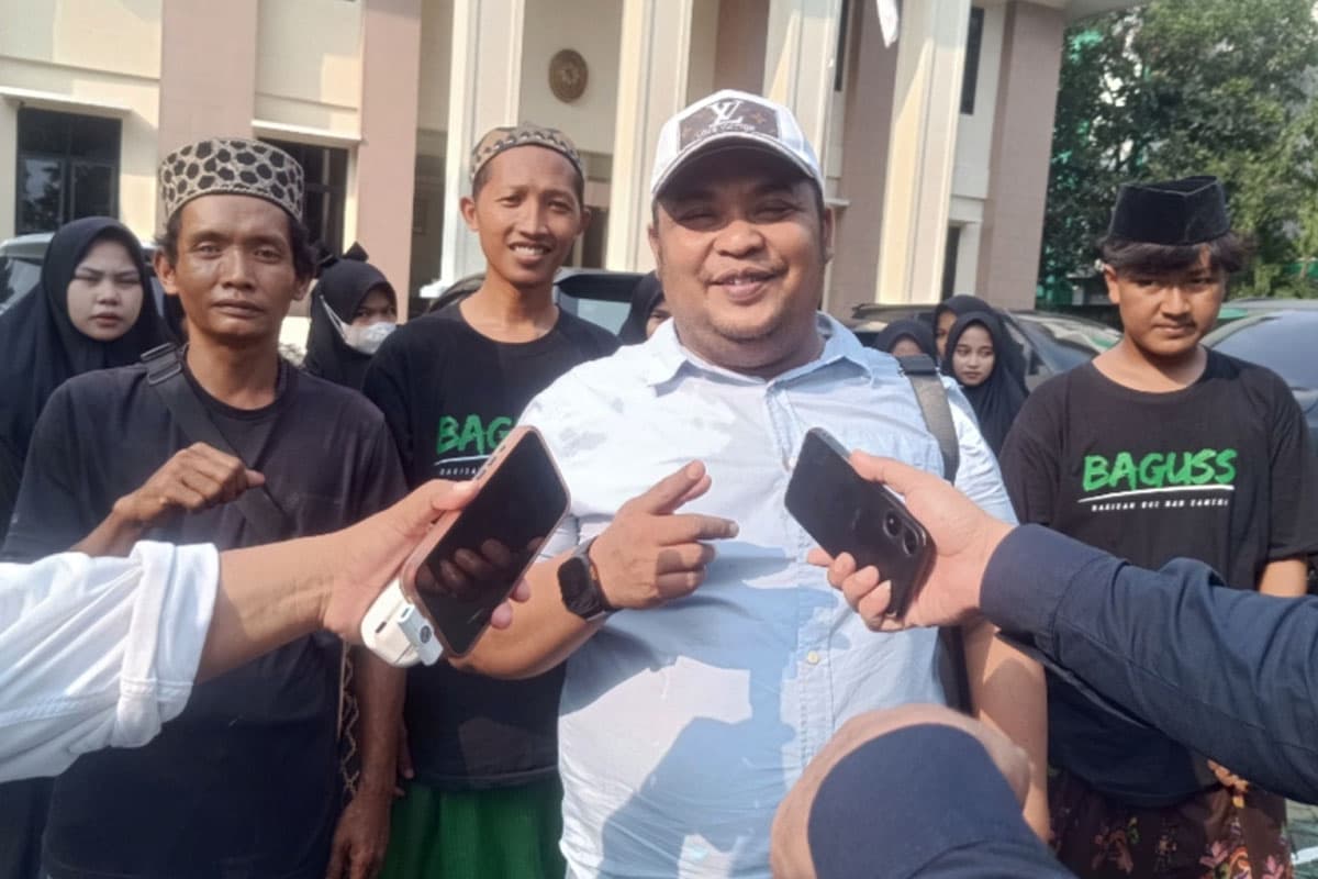 Kawal Sidang Hibah Jatim, Barisan Gus dan Santri Beri Dukungan Moral untuk Khofifah