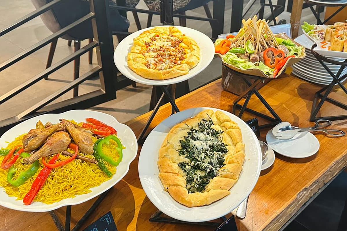 Buka Puasa di Mercure Surabaya Grand Mirama, Nikmati Menu Autentik dan Grand Prize Umrah