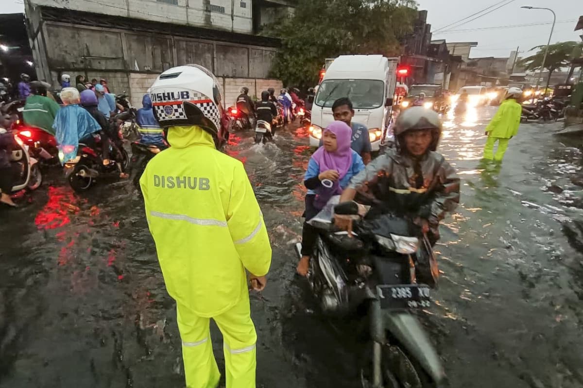 Pemkot Surabaya Prioritaskan Penanganan Banjir di Jalan Tanjungsari