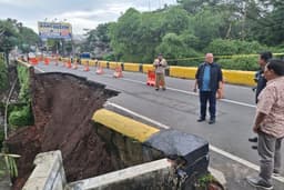 Jembatan Sentong Ambles, DPRD Jatim Dorong Percepatan Penanganan Jalur Bondowoso–Jember