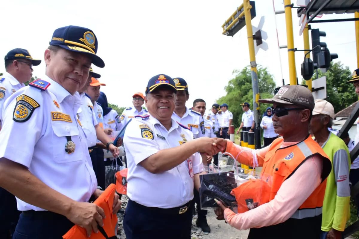 Dishub Jatim Segera Tutup 100 Perlintasan Kereta Api di Bawah 2 Meter