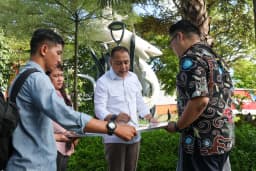 Pemkot Surabaya Kebut Penataan Area Plaza Luar Kebun Binatang Surabaya