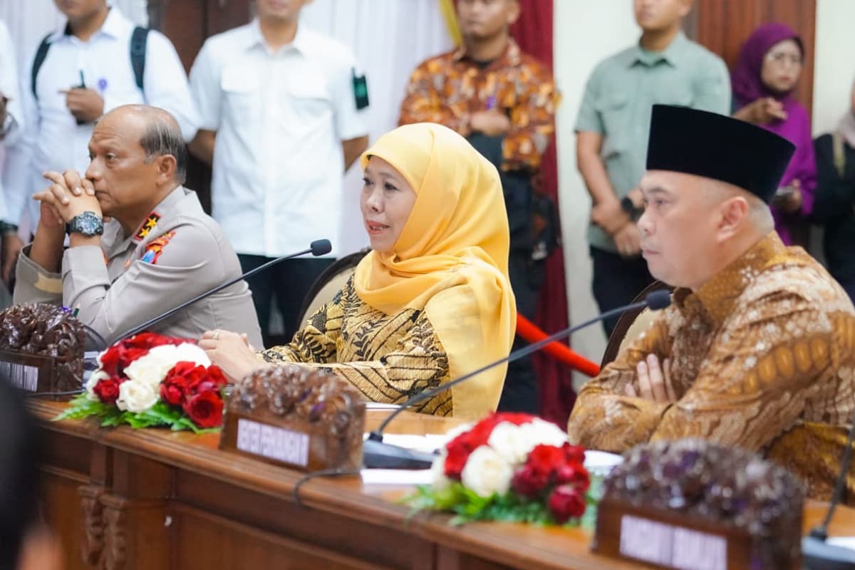 Gubernur Khofifah Rakor Bersama Menhub, Jatim Siap Sambut 27,29 Juta Pemudik